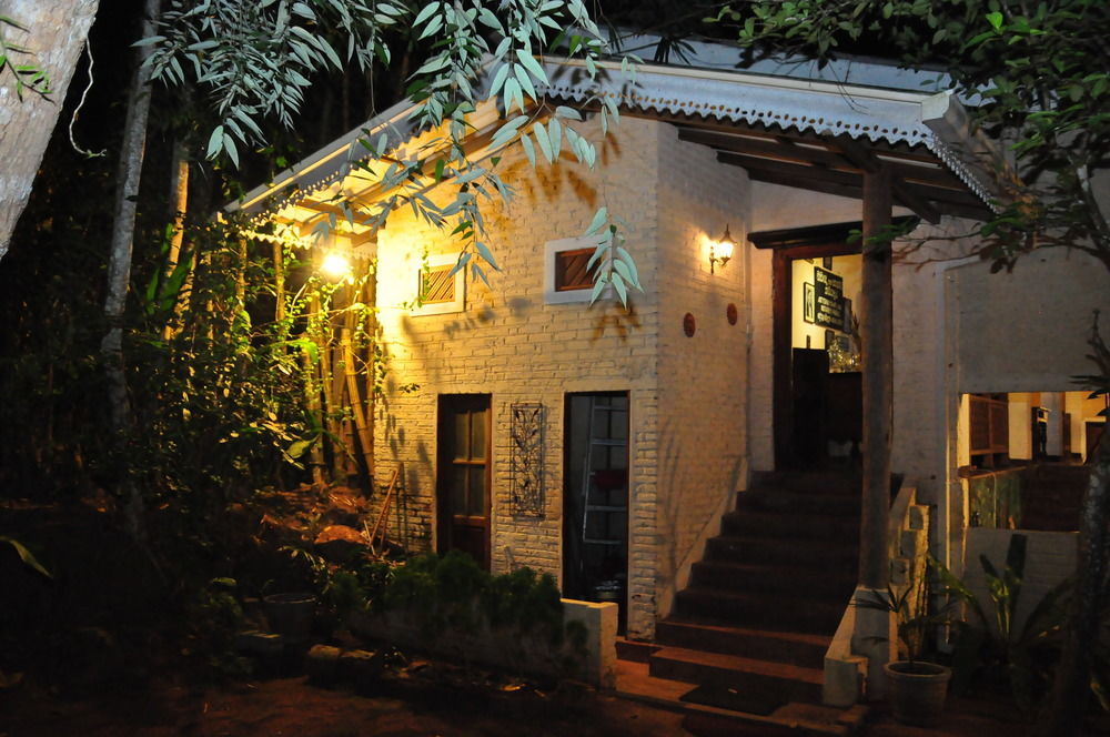 Villa Birdlake Hikkaduwa Exterior photo